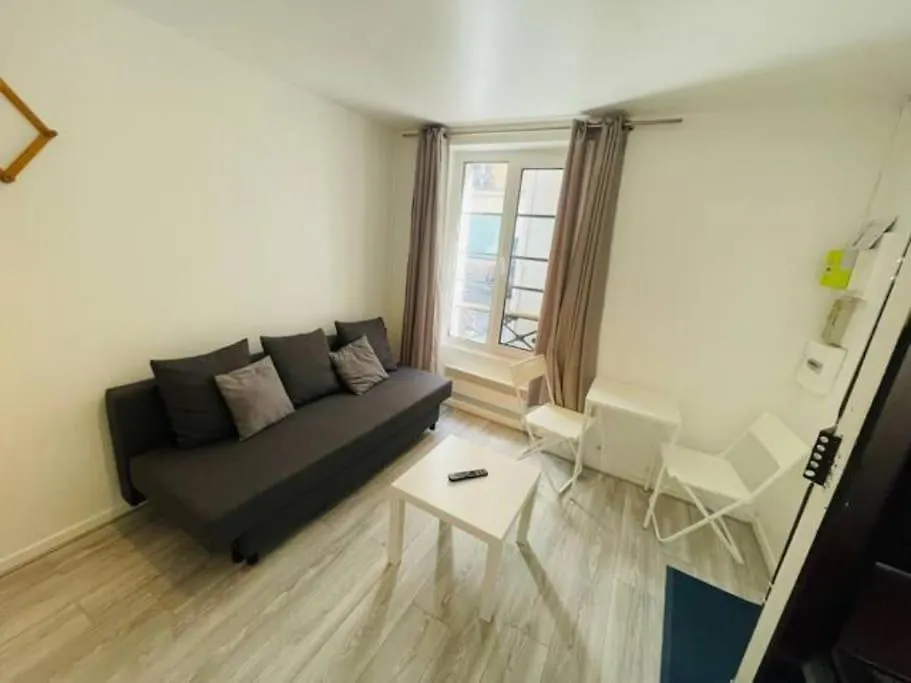 - Place Des Ternes - Parc Monceau - Moulin Rouge - 2 Pers Apartment *